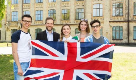 Du học Anh nên học ngành gì năm 2025? TOP 4 ngành hot lương cao, dễ xin việc