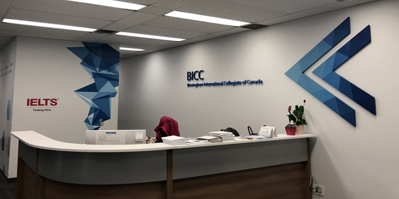 hoc phi du học canada